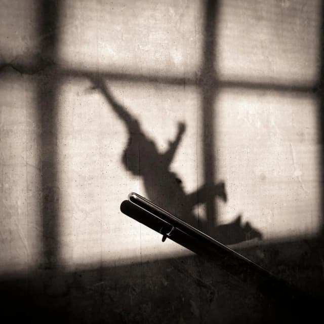 پوسته‌ی نازکِ امید و انتظار برای مردن