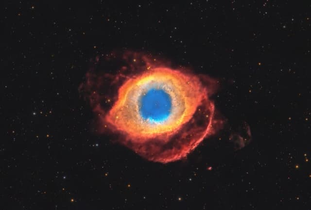 می‌خواهم در خیال از خیال فراتر بروم