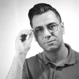 احسان عزیزی