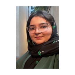 زینب قدسیفر